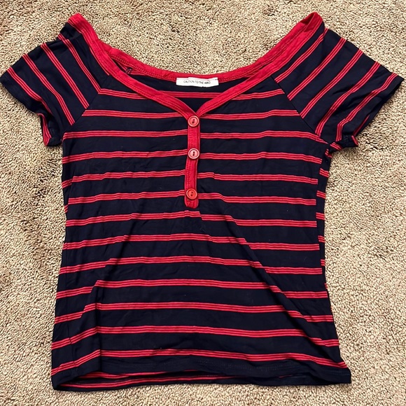 Caution To The Wind Cropped Short Sleeve - Picture 1 of 1